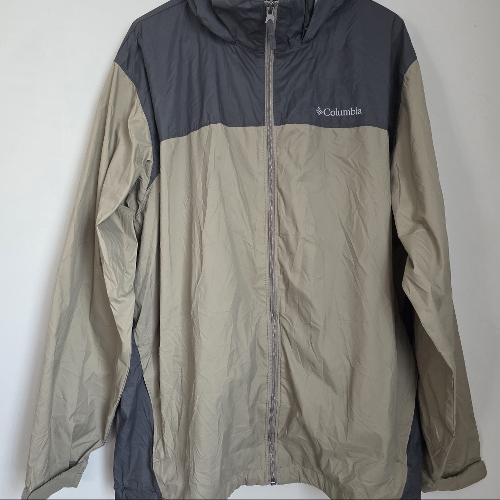 Columbia Two-Tone Hooded Jacket in Gray and Tan